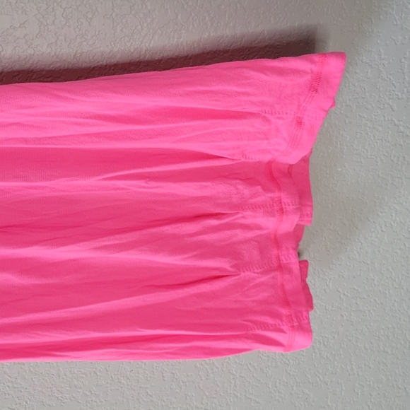 Lululemon Pink No Limits Tanktop - Picture 3 of 8